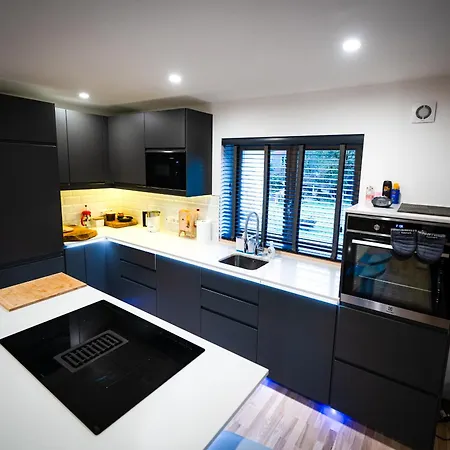 Luxury - Hot Tub & Sauna Holiday home
